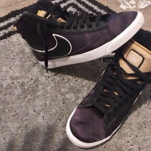 Nike black satin hi-tops womens size 9